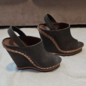 Boutique 9 Suede Peep-Toe Slingback Wedge Sandals in Dark Gray Sz 7